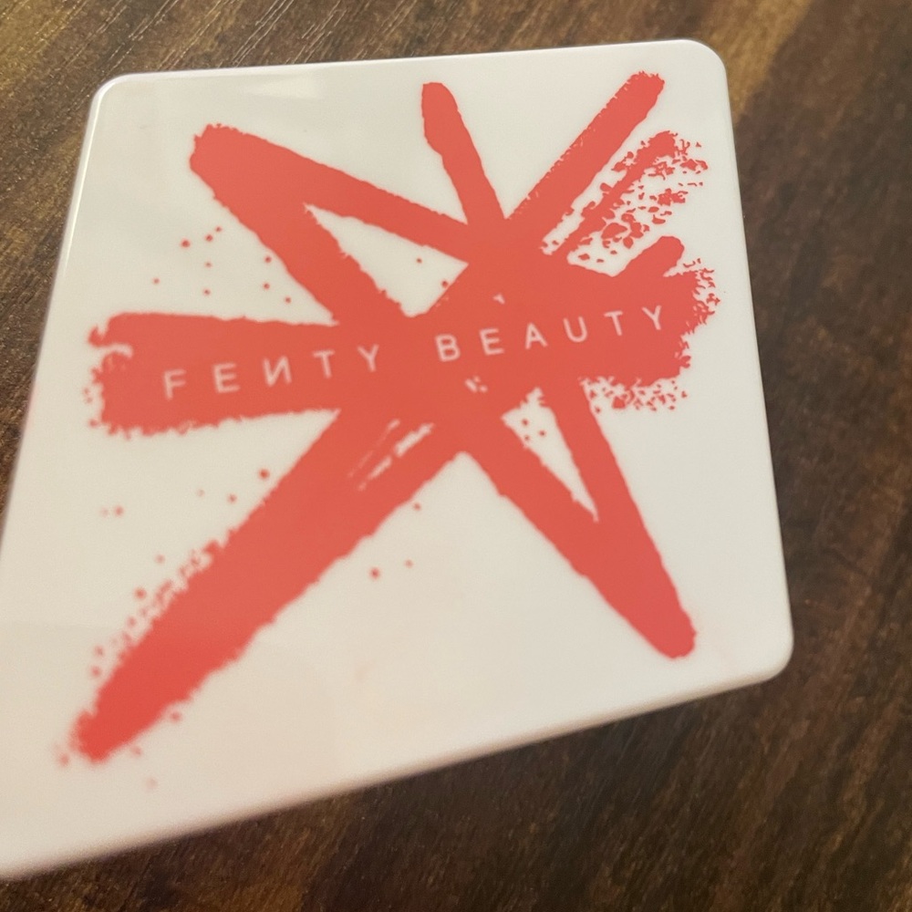 Fenty Beauty Suede Powder Blush in color: Lolly Poppy NWT